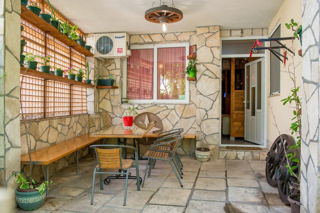 Apartmani Krgušić Tivat Bagian luar foto