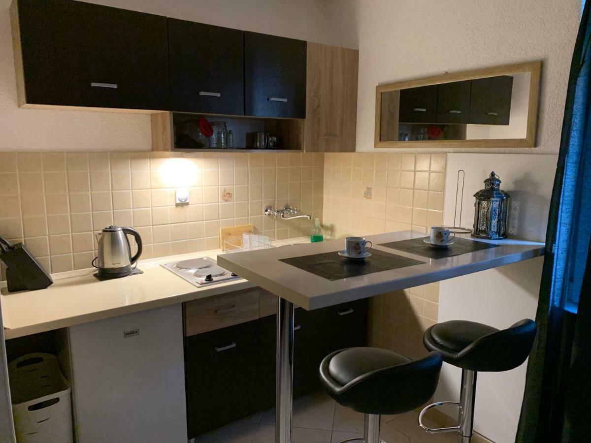 Apartmani Krgušić Tivat Bagian luar foto