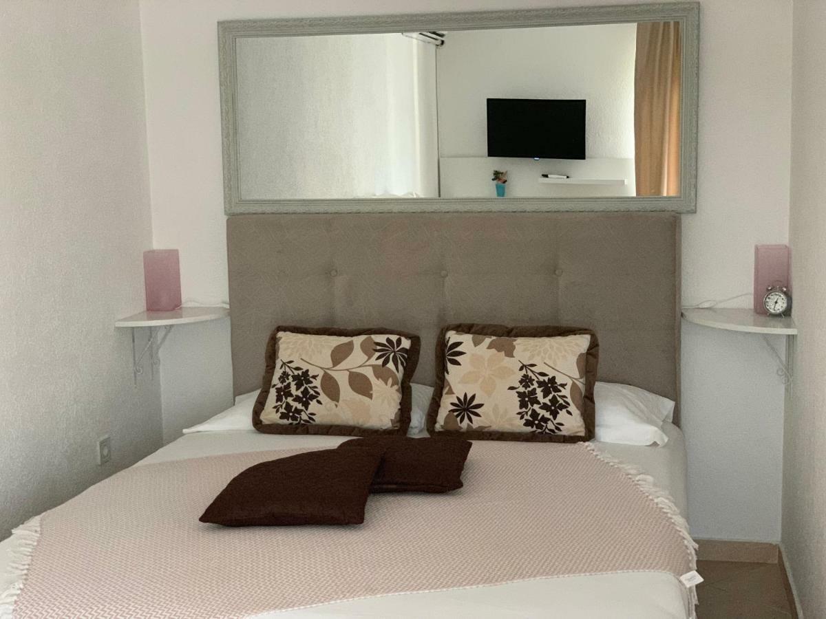 Apartmani Krgušić Tivat Bagian luar foto
