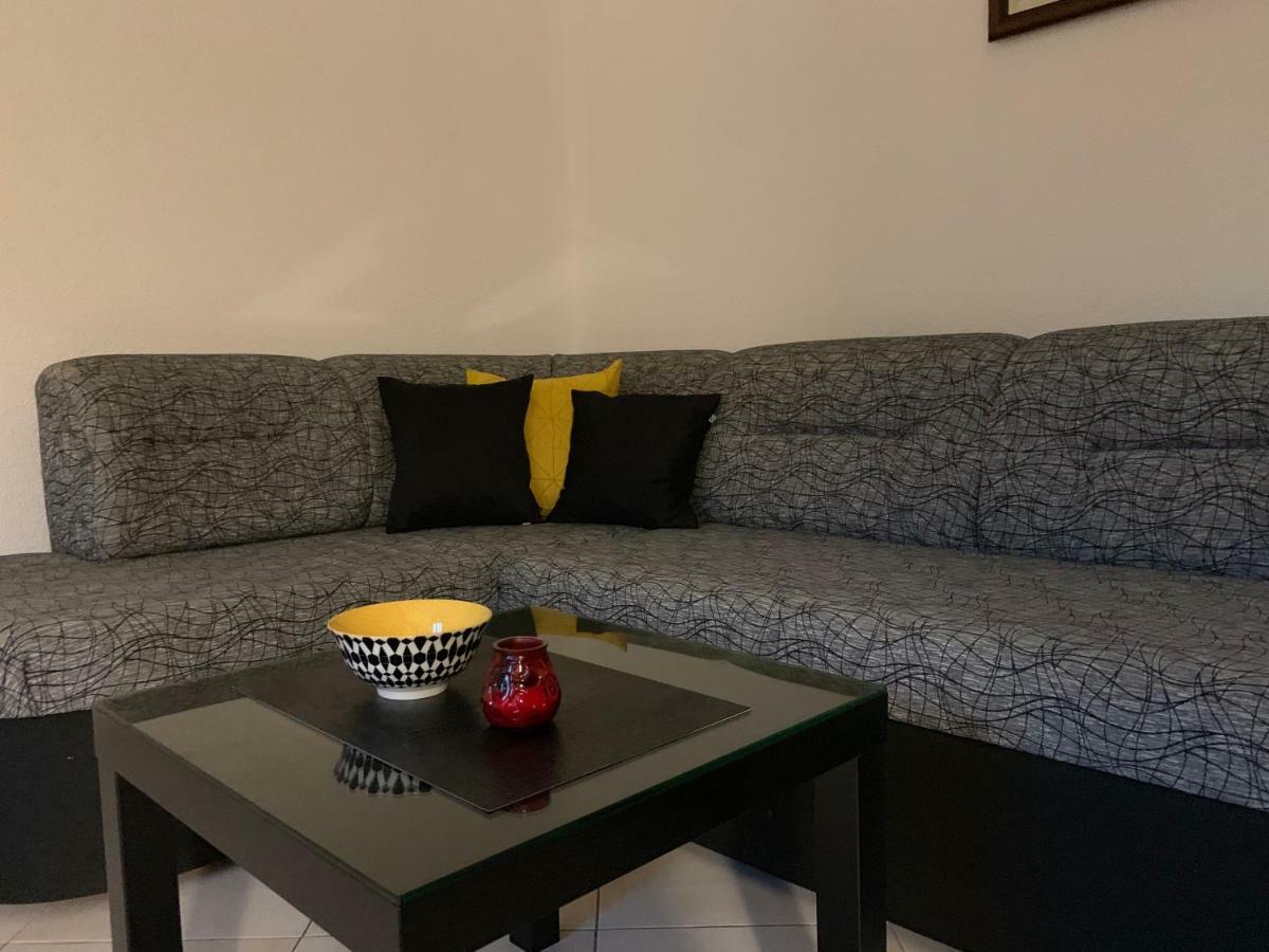 Apartmani Krgušić Tivat Bagian luar foto