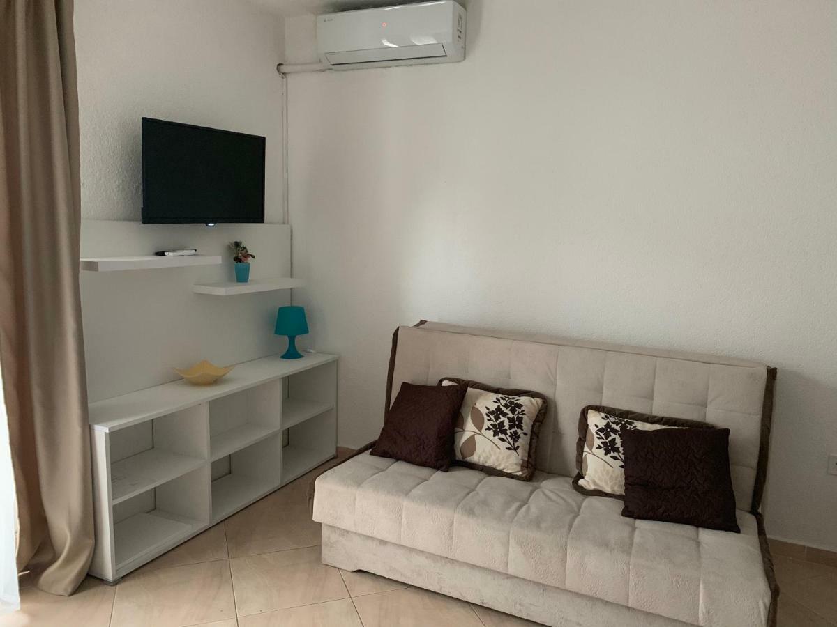 Apartmani Krgušić Tivat Bagian luar foto